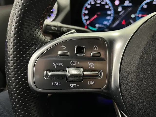 Mercedes-Benz EQA 250 AMG-Line 67 kWh 2021 Elektrisch 24