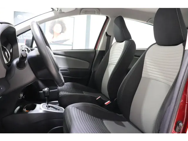 Toyota Yaris 1.5 Hybrid Aspiration, 2017 Hybride Benzine 30