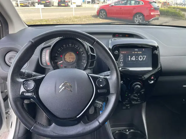 Citroën C1 1.0 VTi Shine / camera / navigatie 2019 Benzine 6