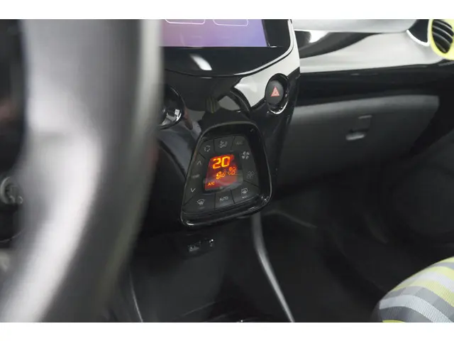 Peugeot 108 1.0 e-VTi Collection TOP! 2020 Benzine 44