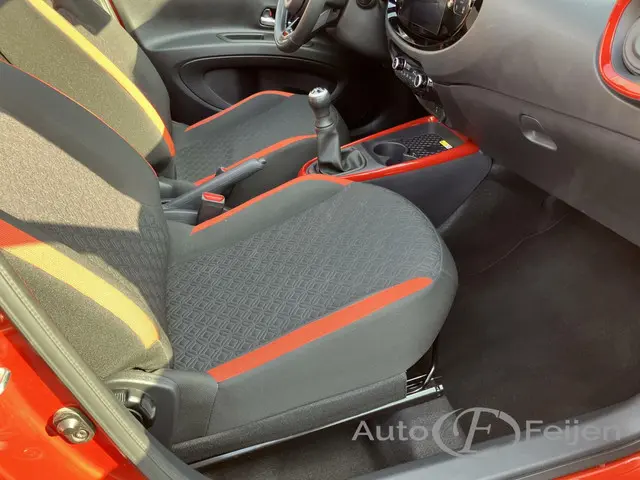 Toyota Aygo X CABRIO VVT-I ENVY 2022 Benzine 30