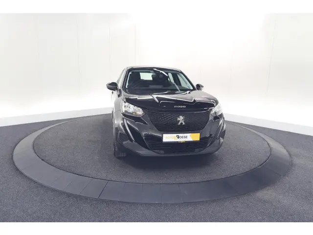 Peugeot 2008 PureTech 130 EAT8 Active 2021 Benzine 68