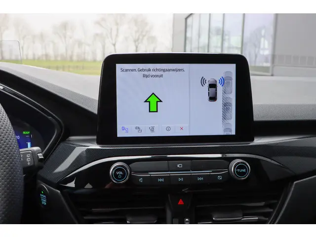 Ford Kuga 2.5 PHEV ST-Line X 2021 Hybride Benzine 29