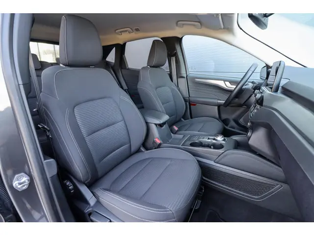 Ford Kuga 2.5 PHEV Titanium 2021 Hybride Benzine 11
