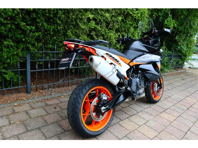 KTM 890 SMT ABS TechPack 2023 Benzine 11