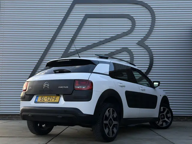Citroën C4 Cactus 1.2 PureTech Shine 2016 Benzine 3