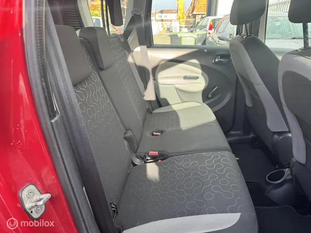 Citroën C3 Picasso 1.4 VTi Attraction 2012 Benzine 6