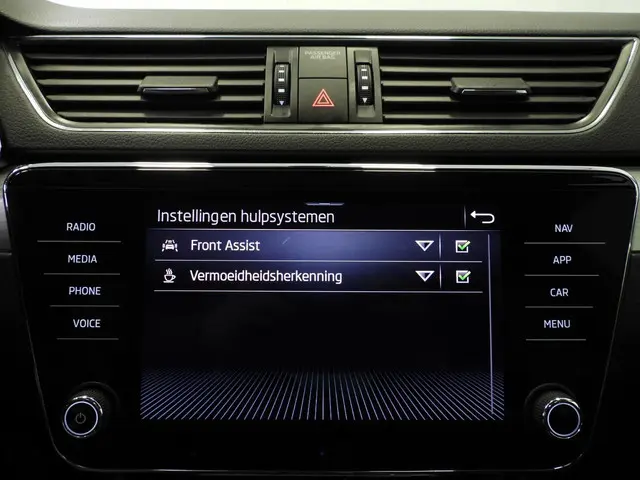 Škoda Superb Combi 1.5 TSI ACT Business 2022 Benzine 13