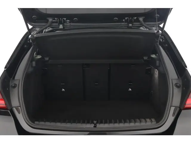 BMW 1 Serie 118i Executive Edition 2021 Benzine 19