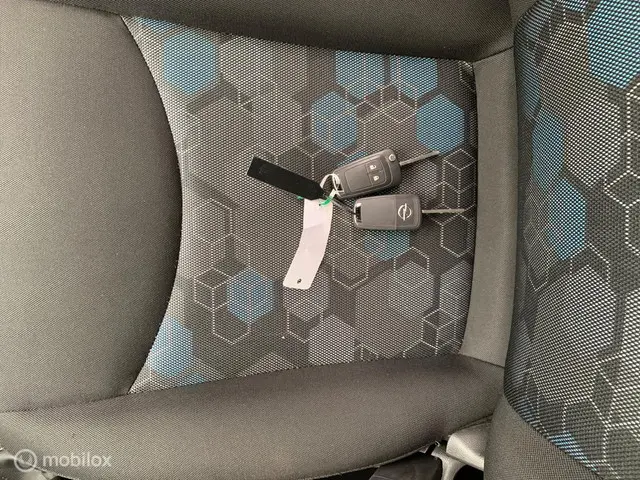 Opel KARL 1.0 Rocks Online Edition 2018 Benzine 25