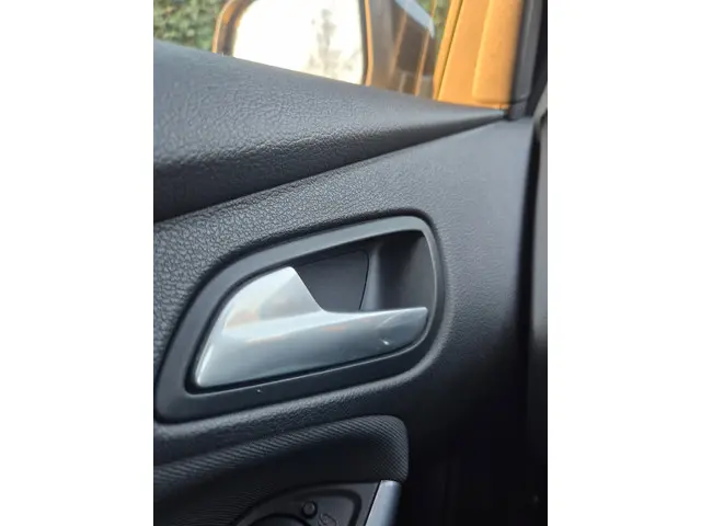 Ford Focus Wagon 1.0 EcoBoost Edition Plus 2014 Benzine 64