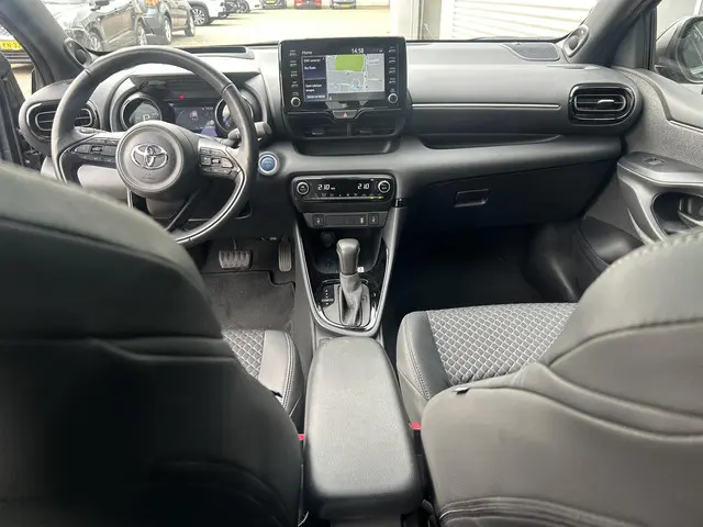 Toyota Yaris 1.5 Hybrid Executive 2021 Hybride Benzine 19