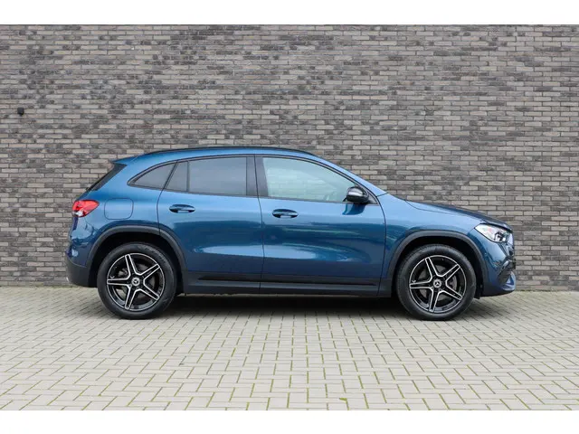 Mercedes-Benz GLA 250 e AMG Line 2022 Hybride Benzine 21