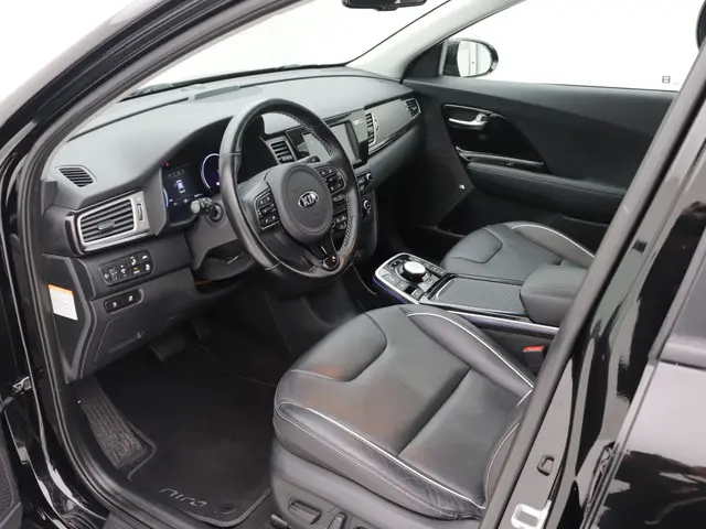 Kia e-Niro ExecutiveLine 64 kWh Leder 2019 Elektrisch 23