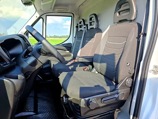 Iveco Daily 35S14V 2.3 352L H2 2022 Diesel 21