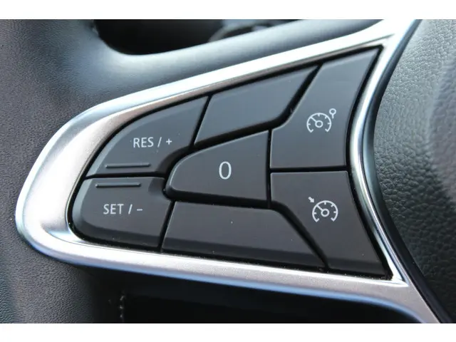 Renault Captur 1.3 EDC 140 Intens AUTOMAAT 2023 Benzine 40