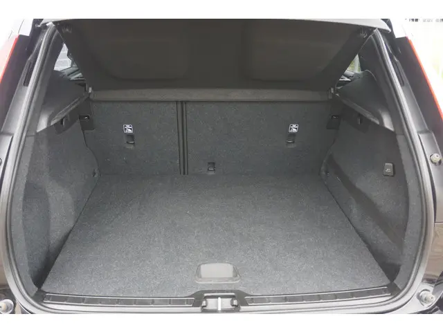 Volvo XC40 1.5 T3 Momentum Pro 2019 Benzine 16