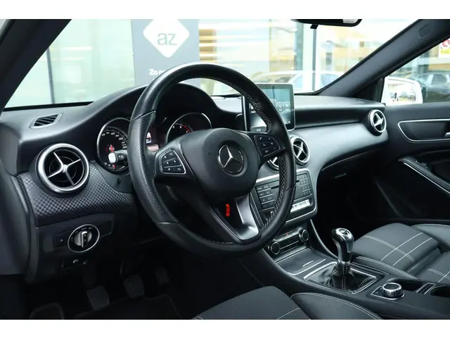Mercedes-Benz A-Klasse 180 Ambition 2016 Benzine 27