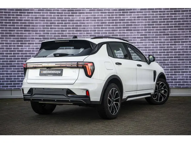 Lynk & Co 01 1.5 Plug-in Hybrid Core 2025 Hybride Benzine 2