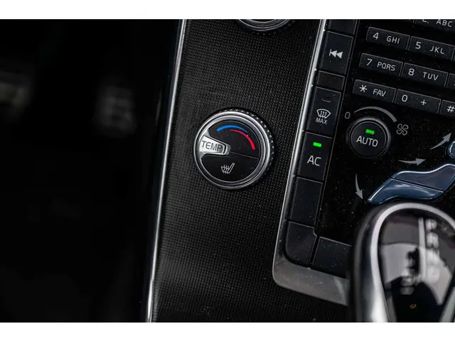 Volvo S60 1.5 T3 R-Design 2018 Benzine 22