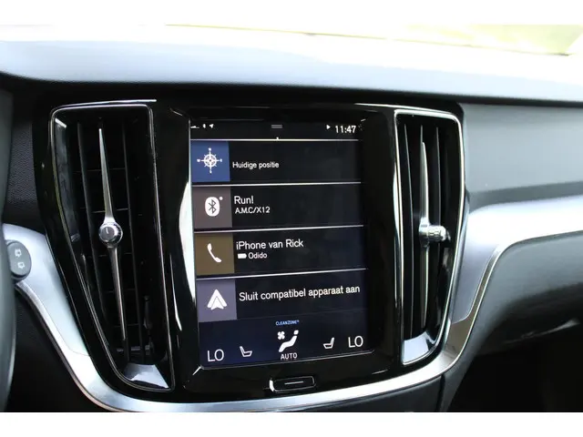Volvo V60 2.0 T4 Momentum Pro 2019 Benzine 16