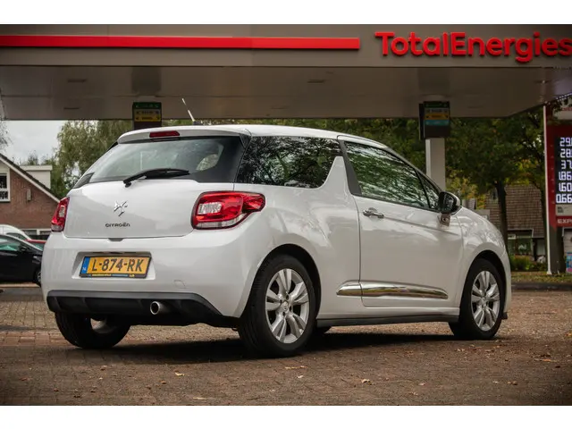 Citroën DS3 1.2 VTi Chic 2014 Benzine 14