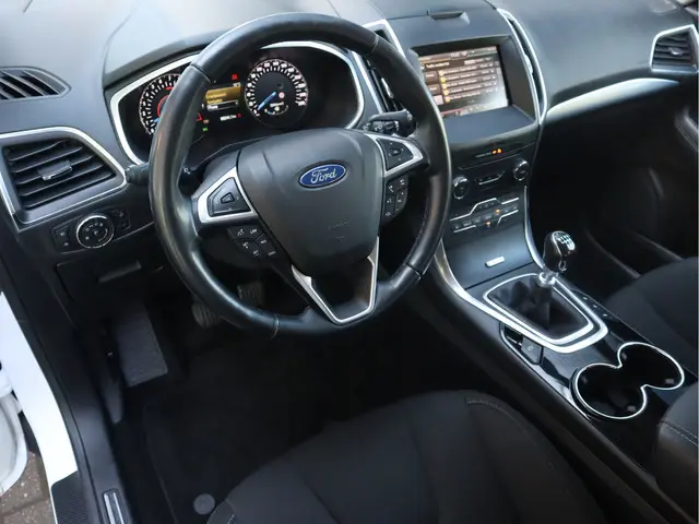 Ford S-Max 1.5 Titanium 2016 Benzine 41