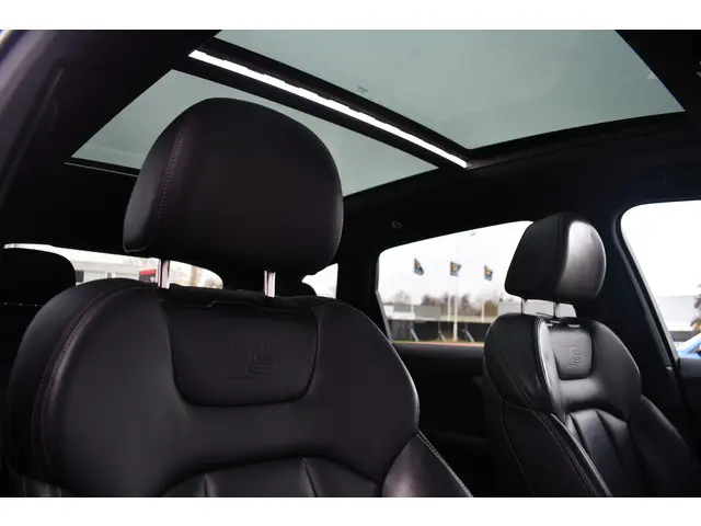 Audi Q7 55 TFSI e quattro S-Line 2021 Hybride Benzine 65