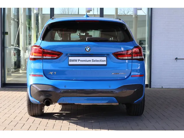 BMW X1 xDrive25e 2022 Hybride Benzine 6