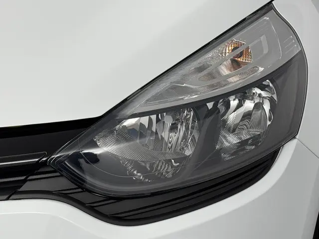 Renault Clio TCe 90 Life 2018 Benzine 24