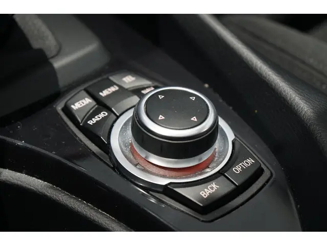 BMW X1 sDrive18i 2015 Benzine 21