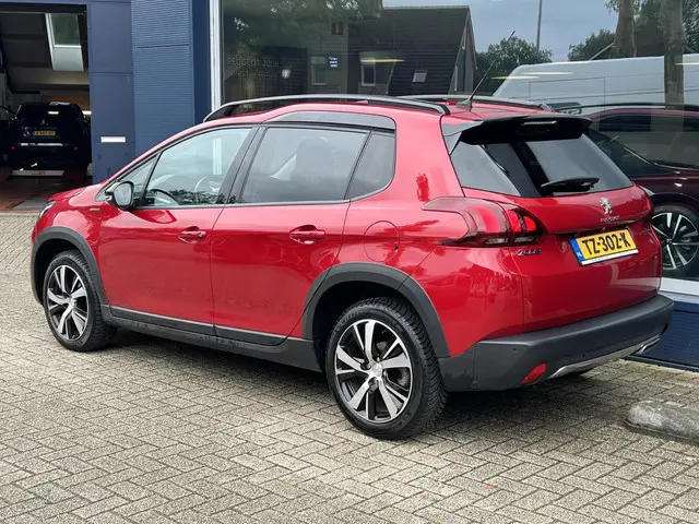 Peugeot 2008 Turbo 110PK GT-line 2018 Benzine 4