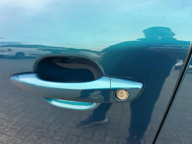 Peugeot 2008 1.2 Hybrid 145 PK GT 2025 Hybride Benzine 42