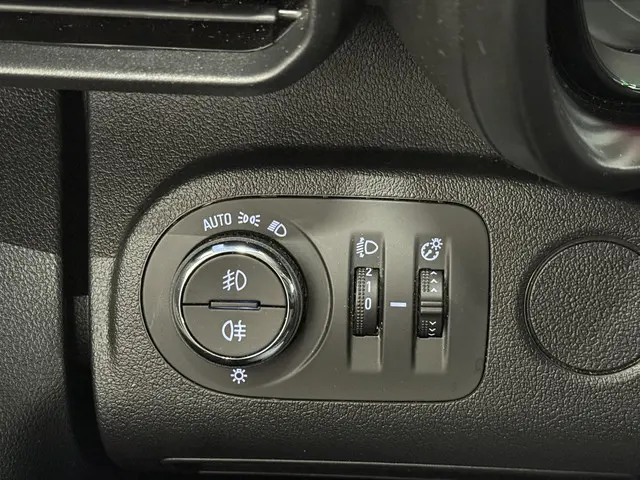 Opel Combo 1.5D L1H1 Standaard 2024 Diesel 26