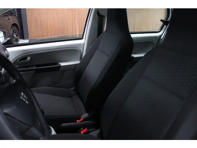SEAT Mii 1.0 5drs 2018 Benzine 10