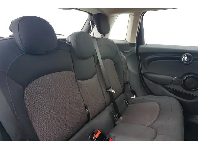 MINI 5-Deurs 1.5 One First 2018 Benzine 8