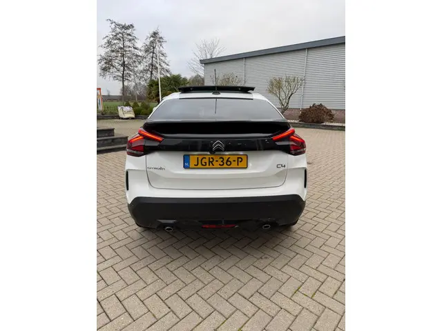 Citroën C4 - 1.2 Puretech Shine 2022 Benzine 7