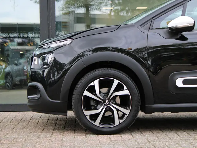 Citroën C3 1.2 PureTech Feel Edition 2023 Benzine 12