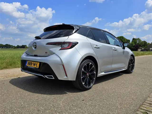 Toyota Corolla 1.8 Hybrid GR-Sport 2022 Hybride Benzine 6