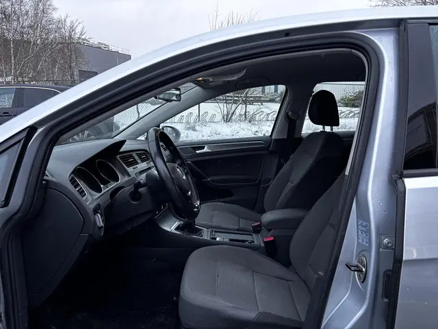 Volkswagen Golf 1.2 TSI Comfortline 2013 Benzine 8