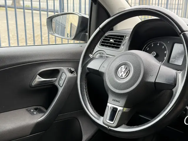 Volkswagen Polo 1.2 Easyline 2014 Benzine 17