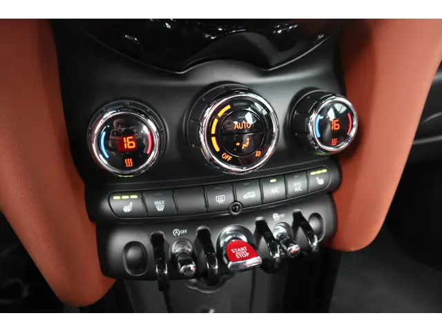 MINI 5-Deurs Cooper 2021 Benzine 15