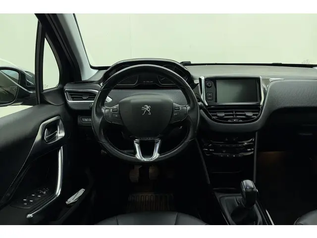 Peugeot 2008 1.2 PureTech Allure 2016 Benzine 17