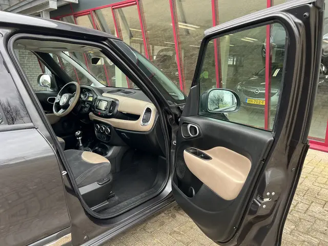 Fiat 500L 1.4-16V Lounge 2012 Benzine 21