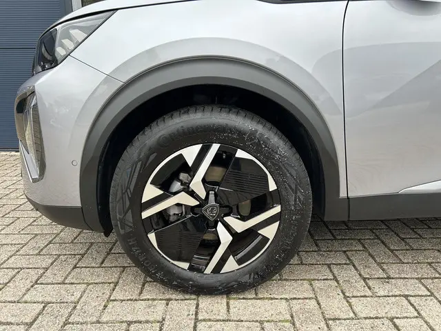 Peugeot 2008 1.2 Turbo 130 PK GT 2024 Benzine 25