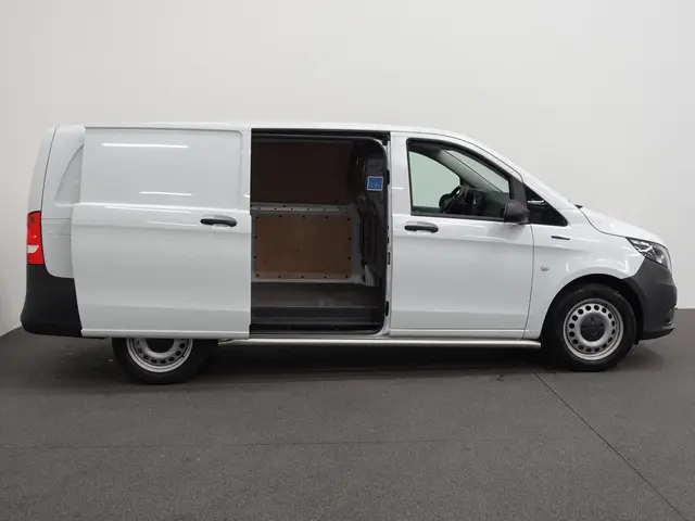 Mercedes-Benz eVito Lang 66 kWh 2022 Elektrisch 38