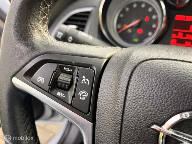 Opel Astra 1.4 Turbo Business + 2014 Benzine 9