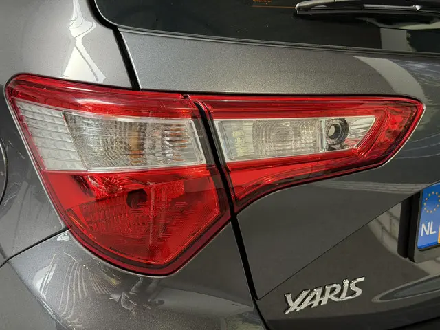 Toyota Yaris 1.5 Hybrid Aspiration 2018 Hybride Benzine 6