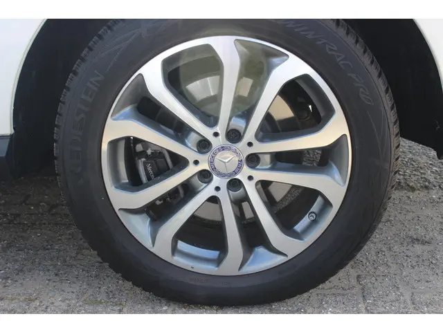 Mercedes-Benz GLE 500 e 4MATIC 2016 Hybride Benzine 13