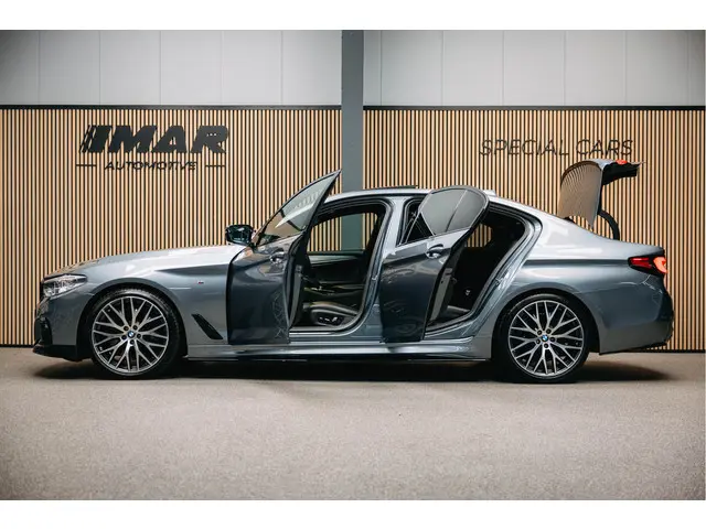 BMW 5 Serie 540i High Executive Edition 2019 Benzine 11